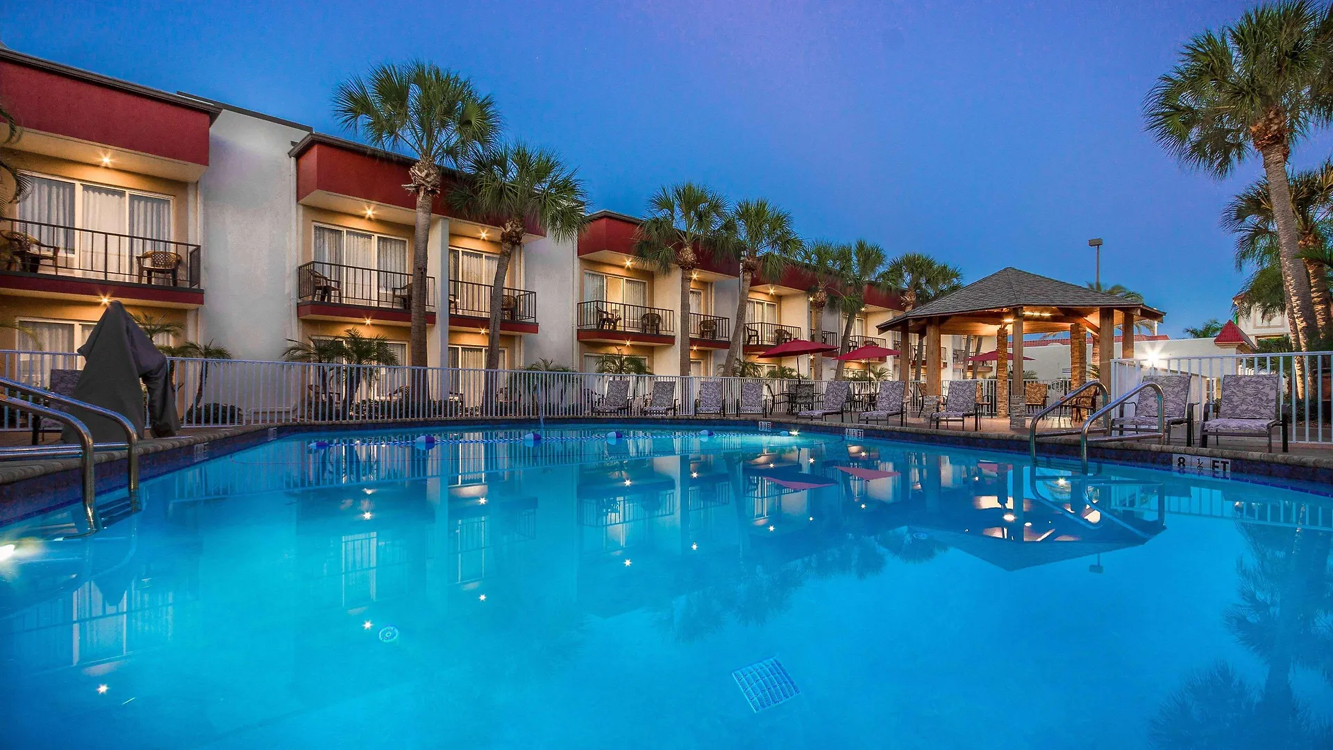 10 Airport-Friendly Hotels Close to BayCare Ballpark