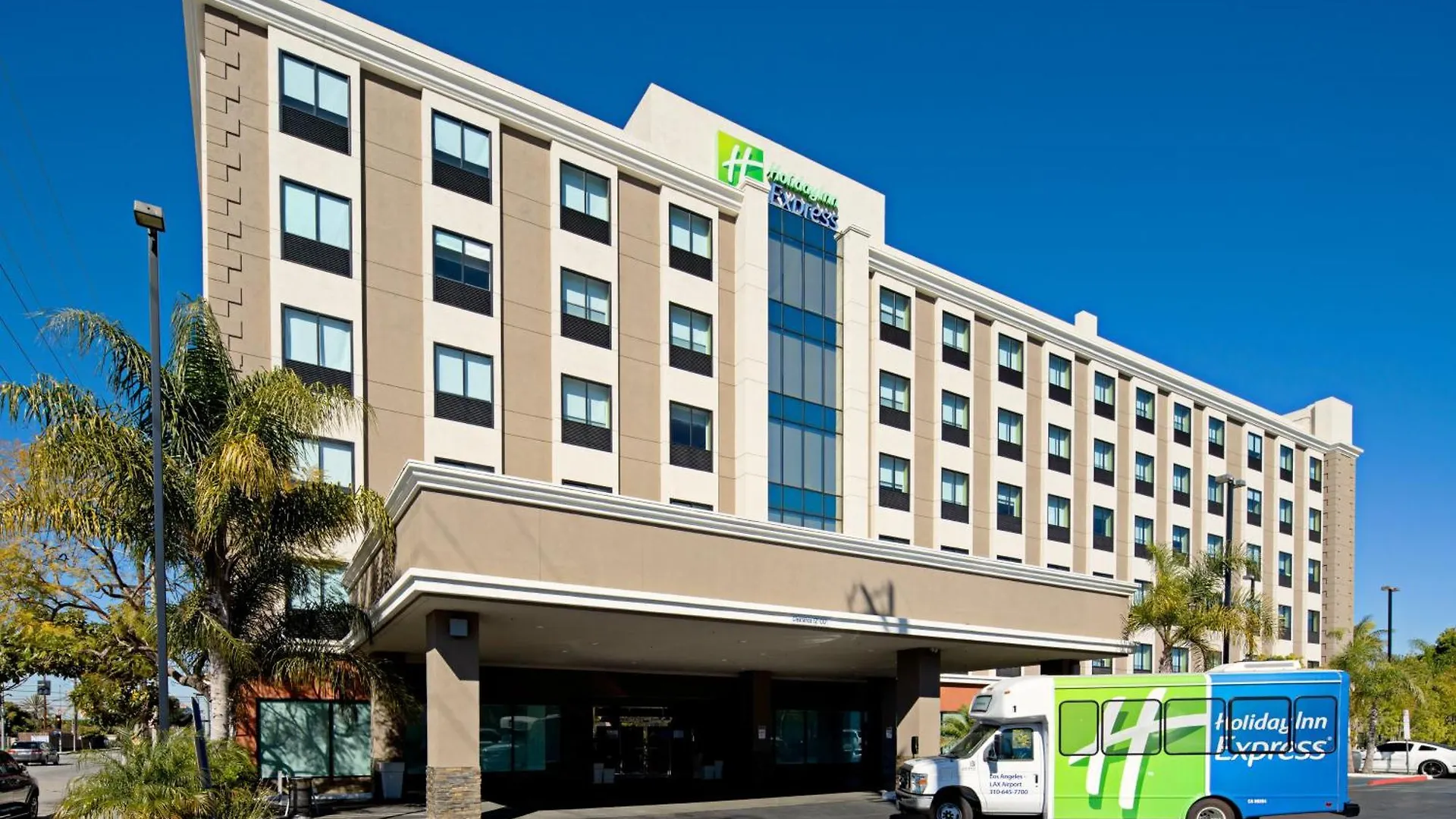 6 Business Hotels Near LAX That Actually Work for Work Trips