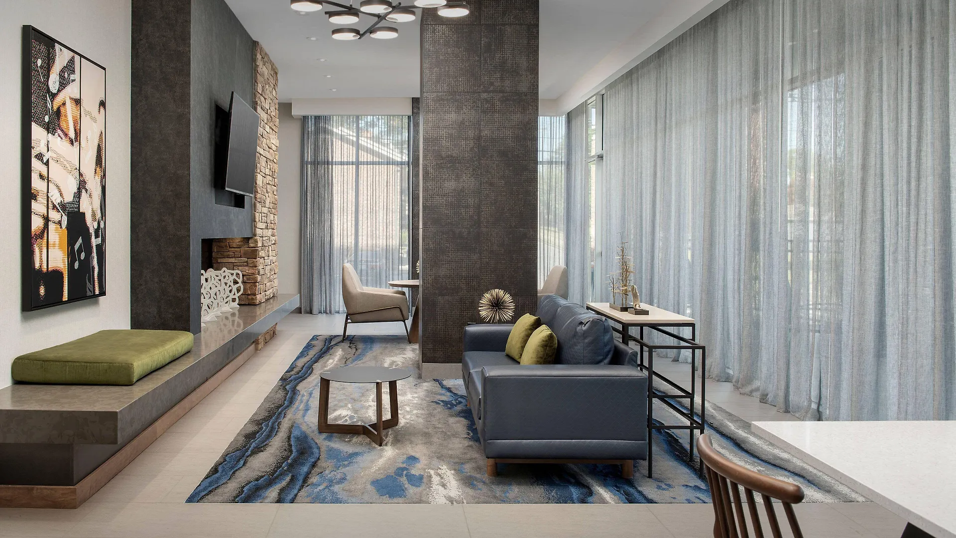 10 Business Hotels in West End Nashville That Deliver