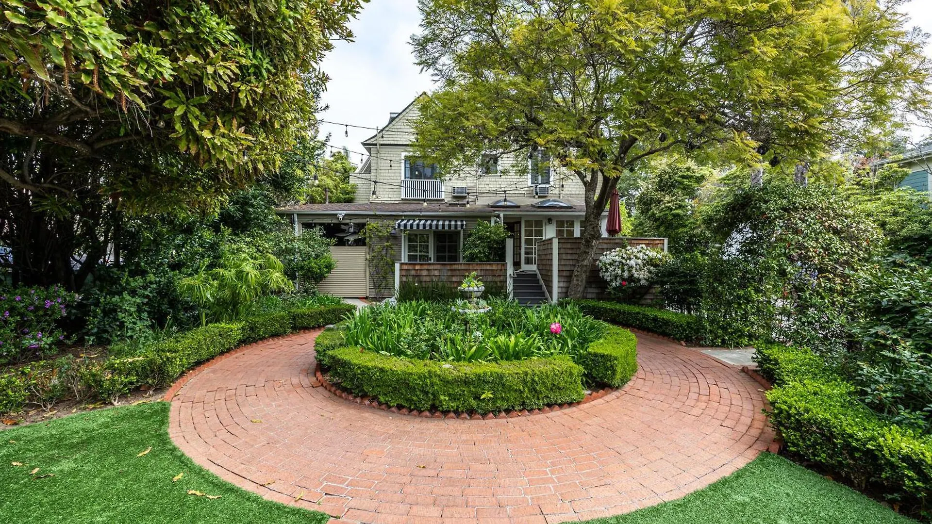 5 Central Hotels in Santa Barbara Downtown That Stand Out