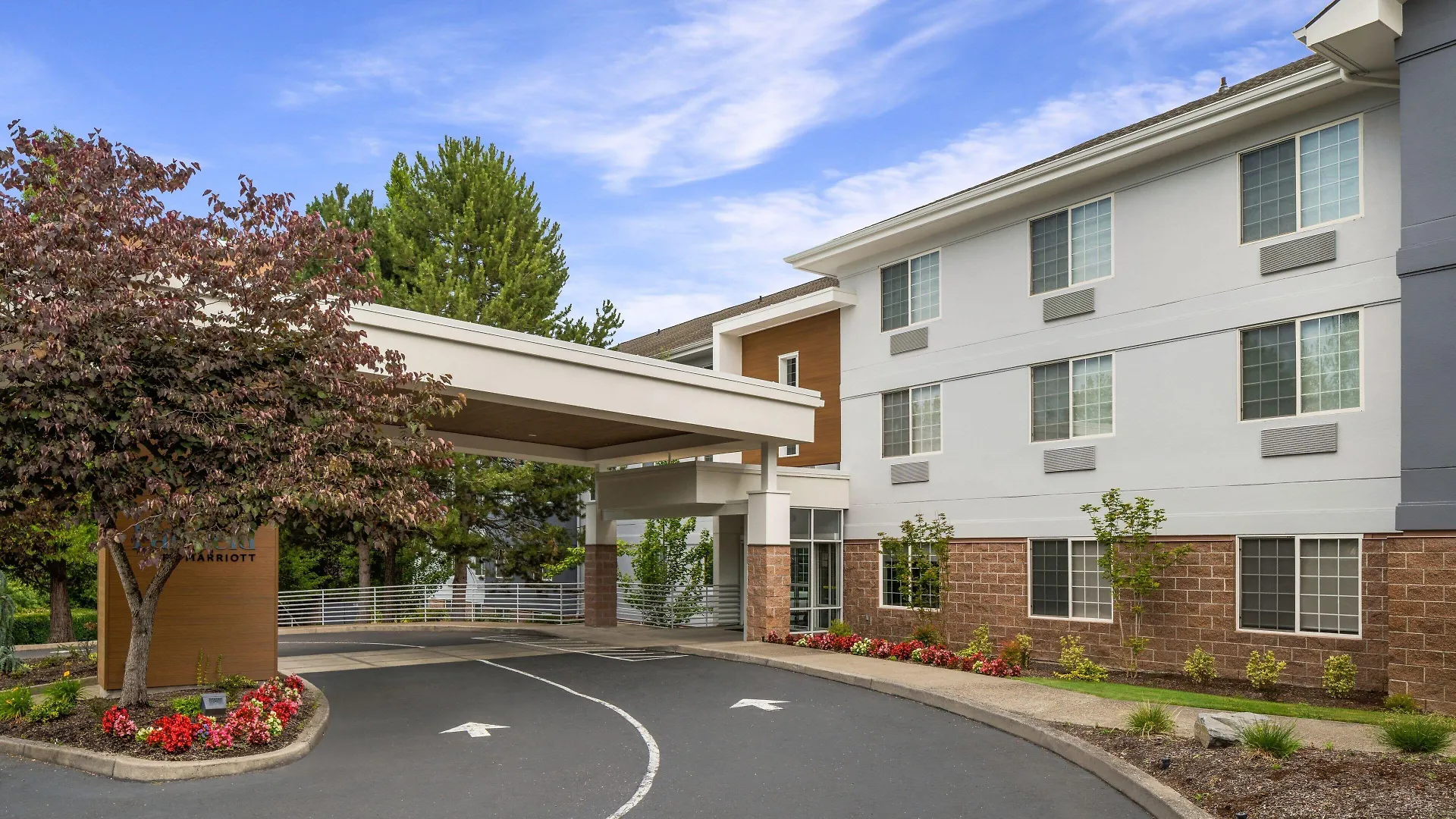 5 Exceptional Design Hotels Near Portland Children's Museum