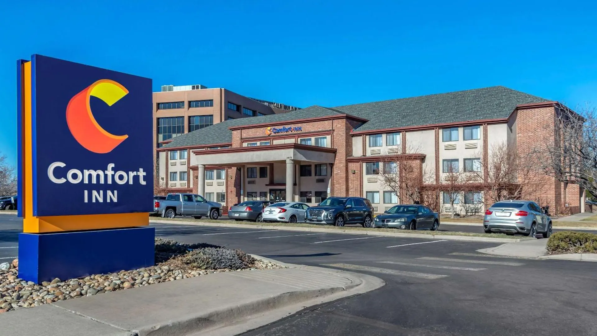 Staying Near Four Mile Historic Park: 5 Design Hotels Compared