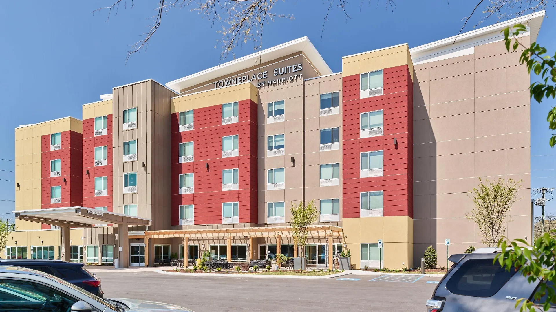 5 Business Hotels Close to Tennessee Riverpark, Chattanooga