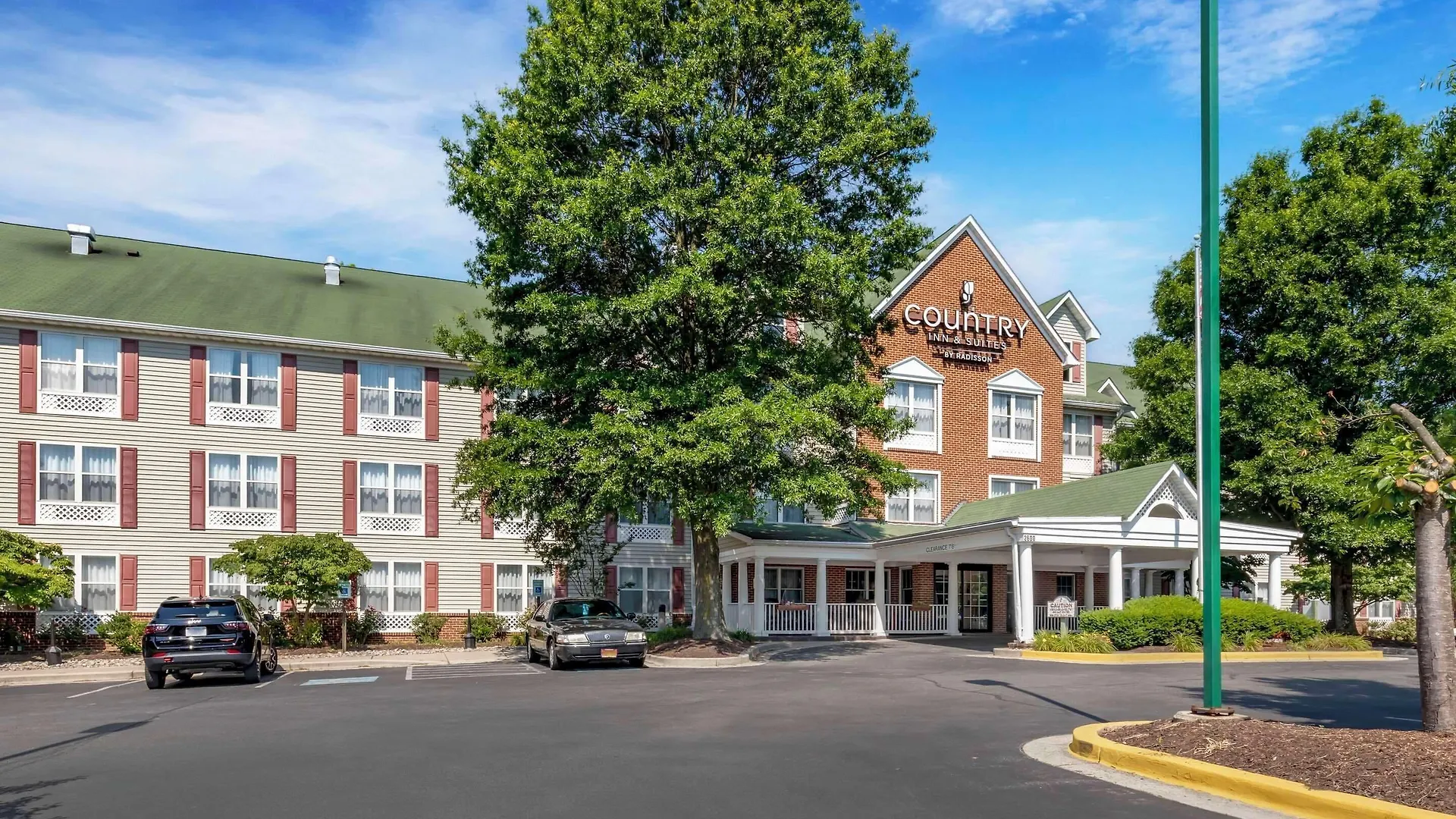 4 Business Hotels Near William Paca House and Garden That Stand Out