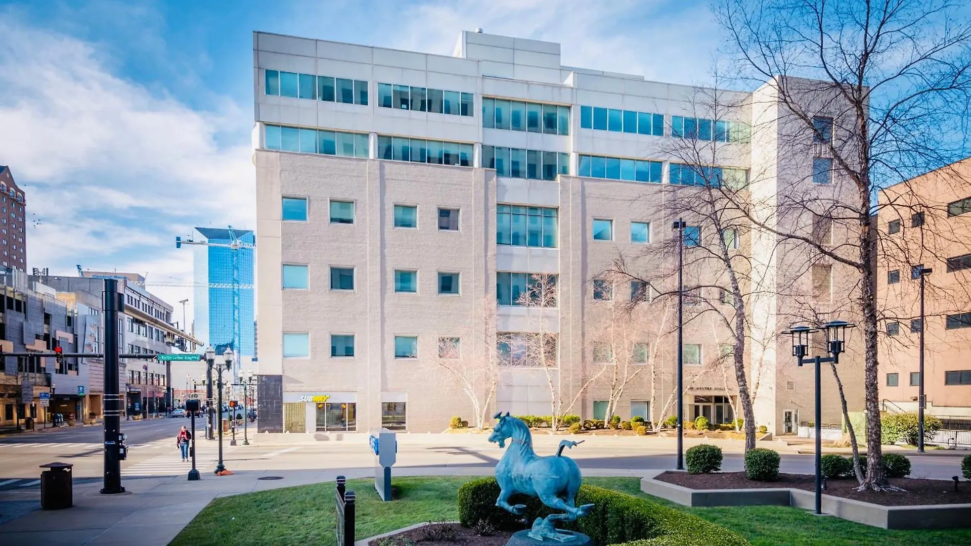 Where to Stay Near Kroger Field: 8 Family-Friendly Hotels