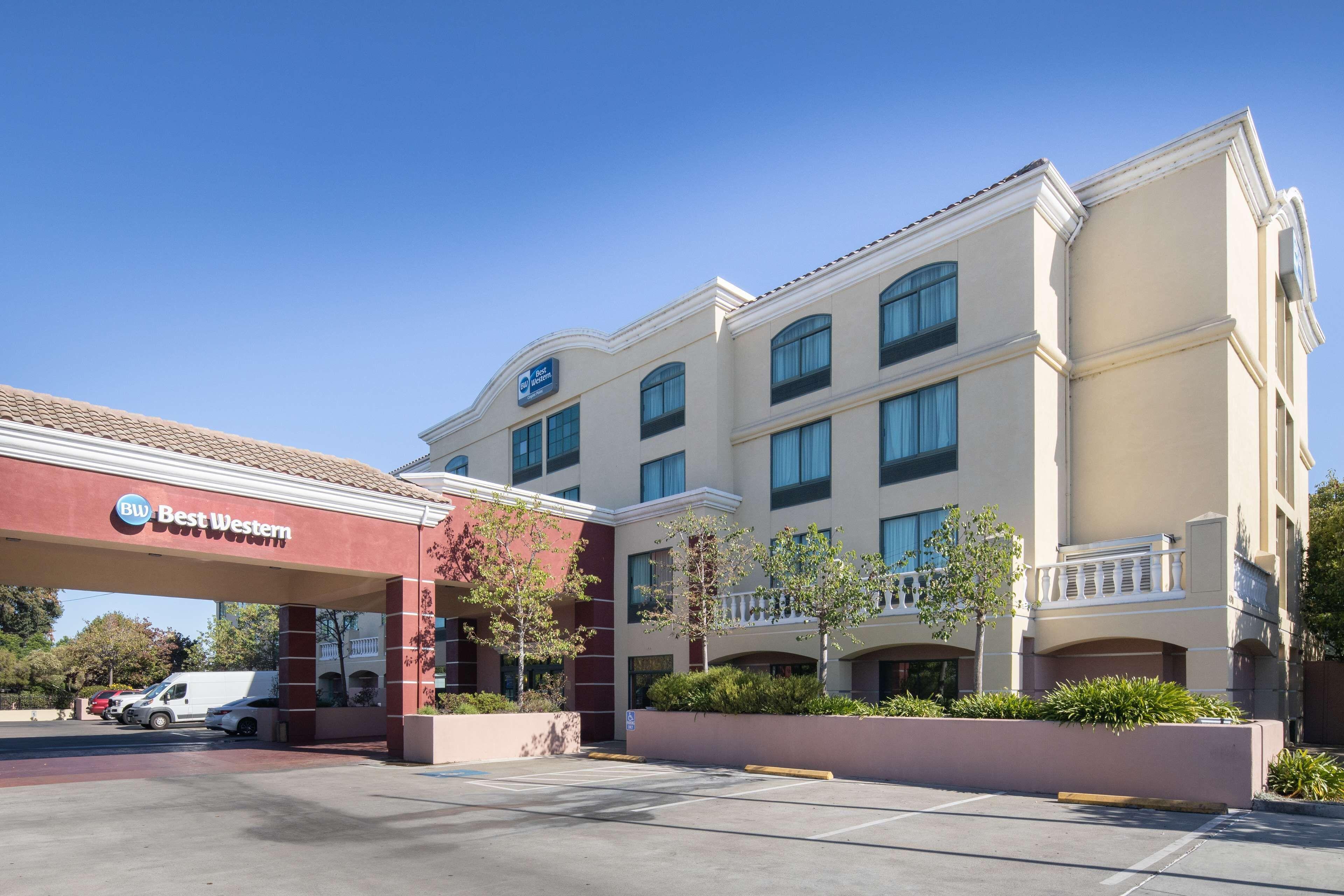2 Airport Hotels Near Burlingame Plaza That Deliver