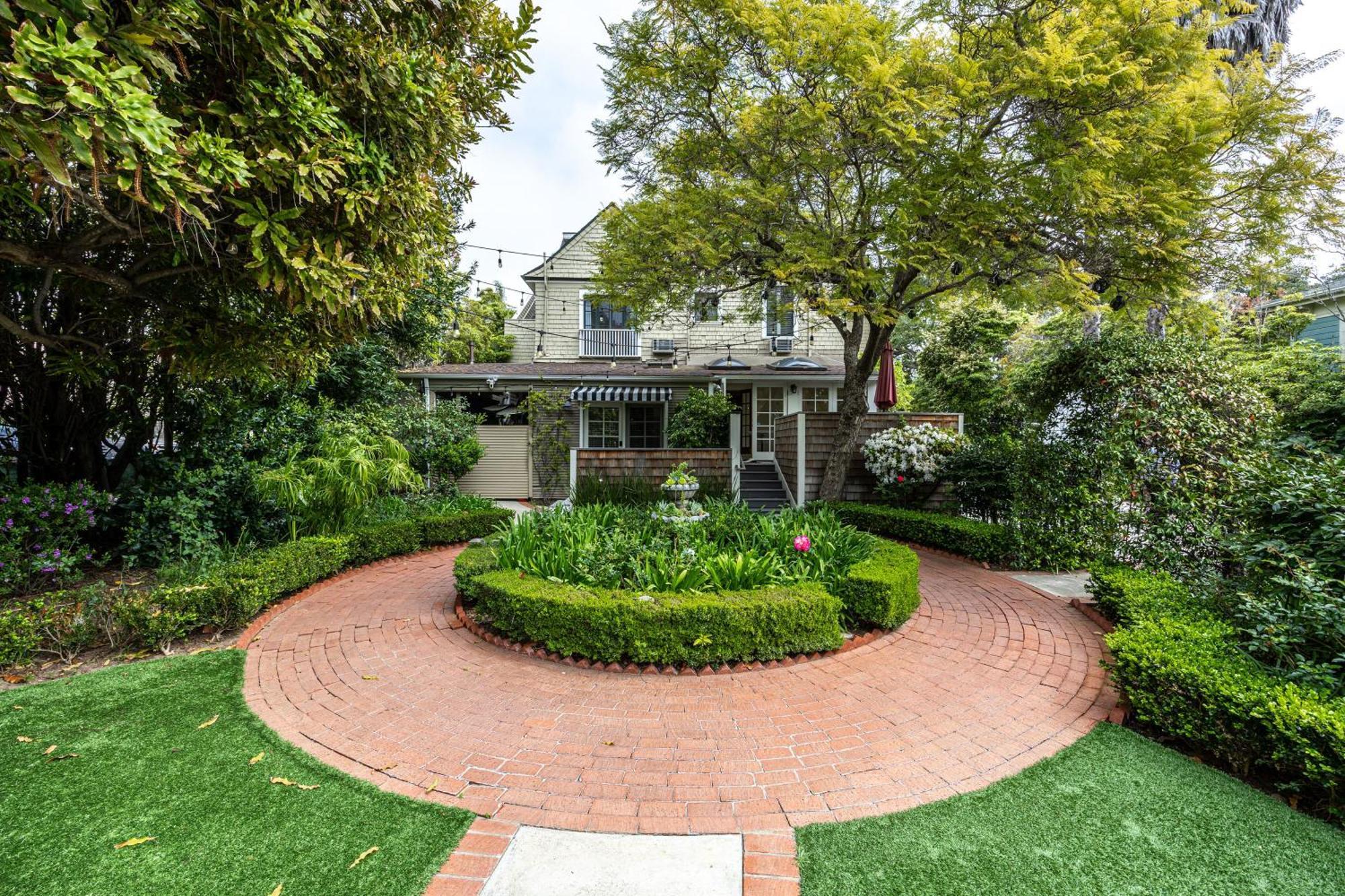 5 Central Hotels in Santa Barbara Downtown That Stand Out