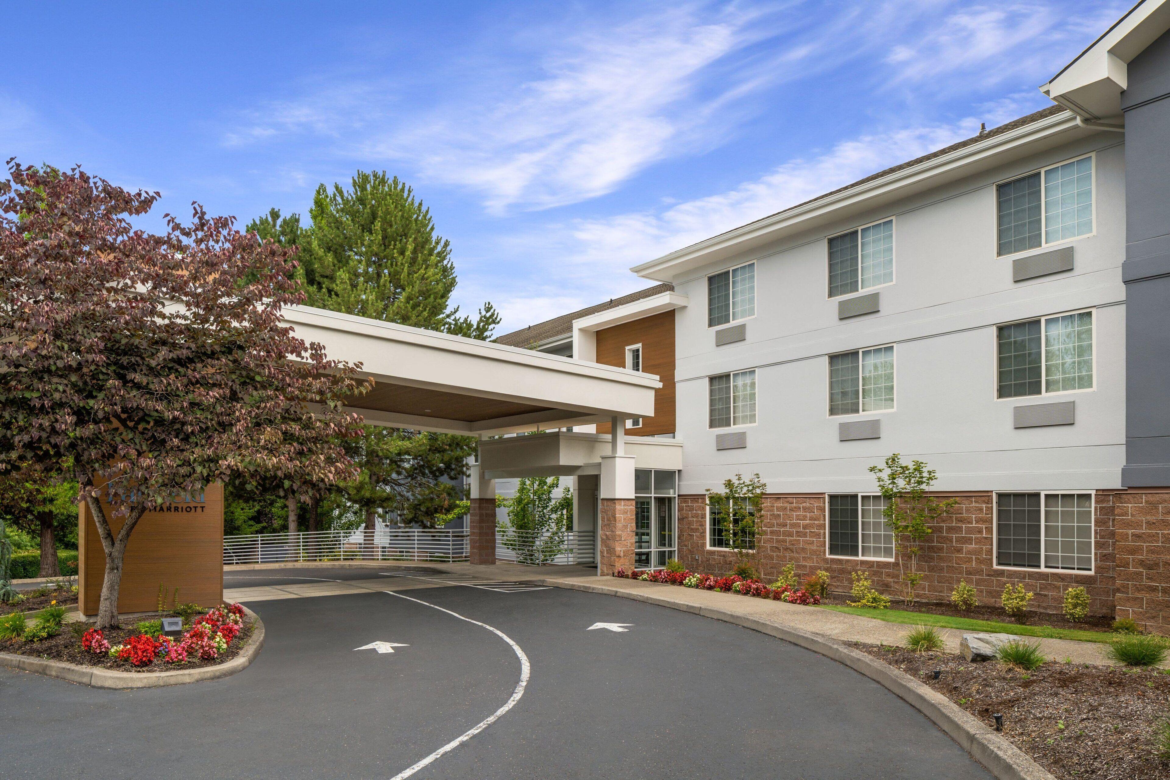 5 Exceptional Design Hotels Near Portland Children's Museum